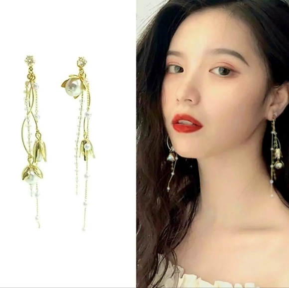 Gold-plated Crystal Pearl drop earrings with silver post BOGO - Picture 4 of 15